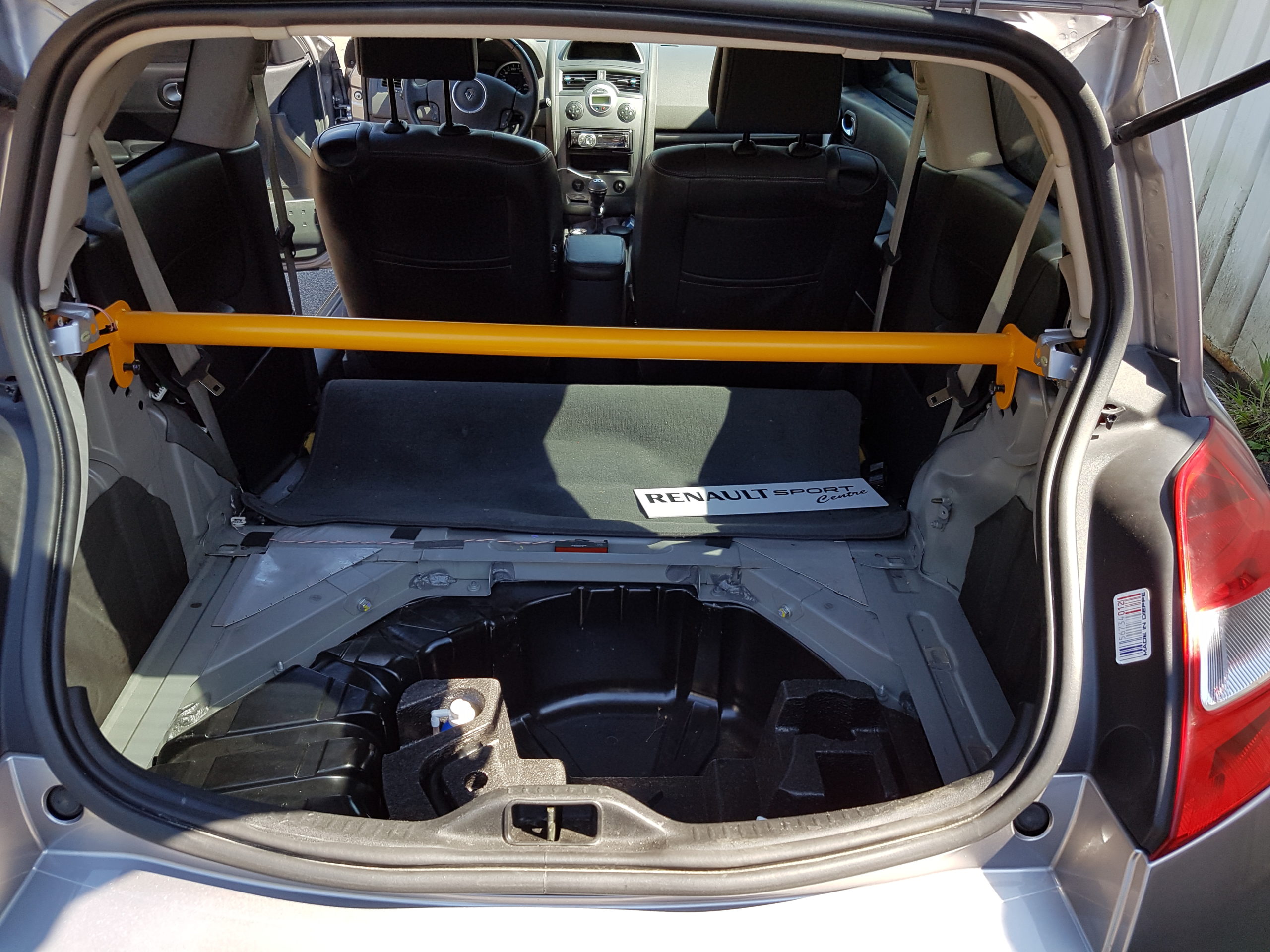 Barre anti-rapprochement sup Mégane 2RS – Image 2